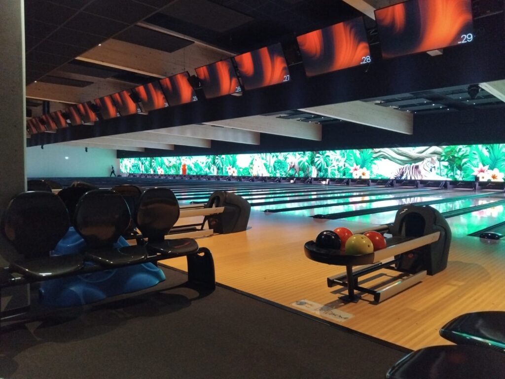 bowling strasbourg platrerie piste bowling avec balle